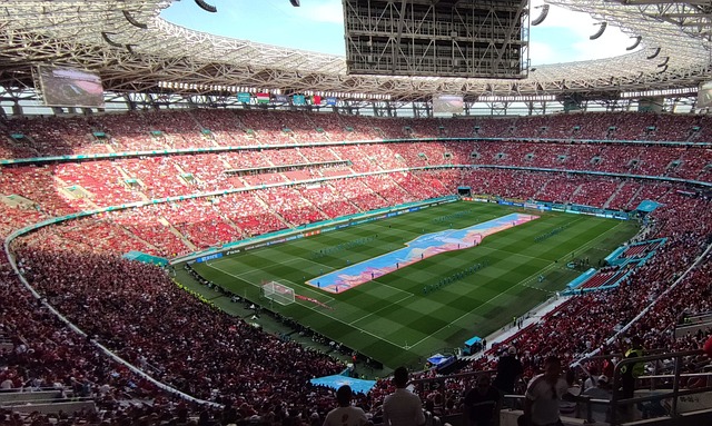 滕哈赫秉承 滕哈赫秉承